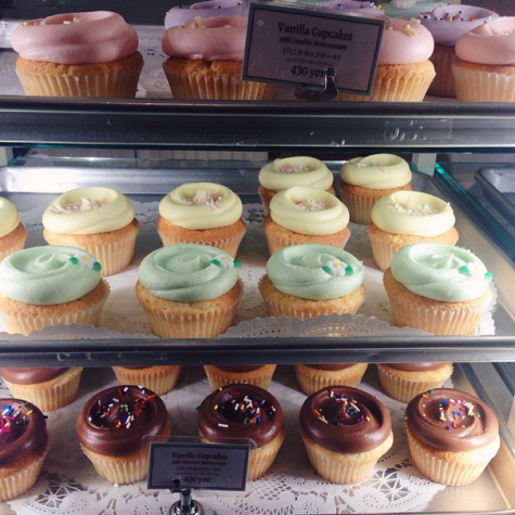 Magnolia Bakery is famous for its creamy frosting. 