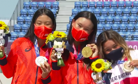 From left to right: Kokona Hiraki (silver), Sakura Yosozumi (gold), Sky Brown (bronze) 